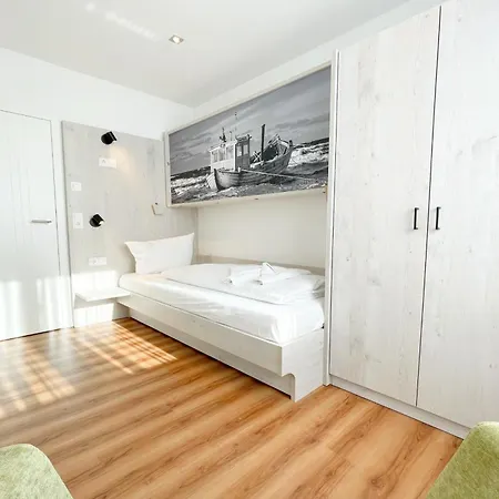 Holiday home Ferienhaus-anlage 1 Sonnenwelle Loddin